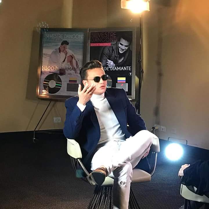 duvan_dangond's tweet photo. No fue uno ni fueron dos ni tres fueron 5✋ @SilvestreFDC de nuevo muchas felicitaciones te lo mereces campeon💪 https://t.co/KGrVeJpnCs