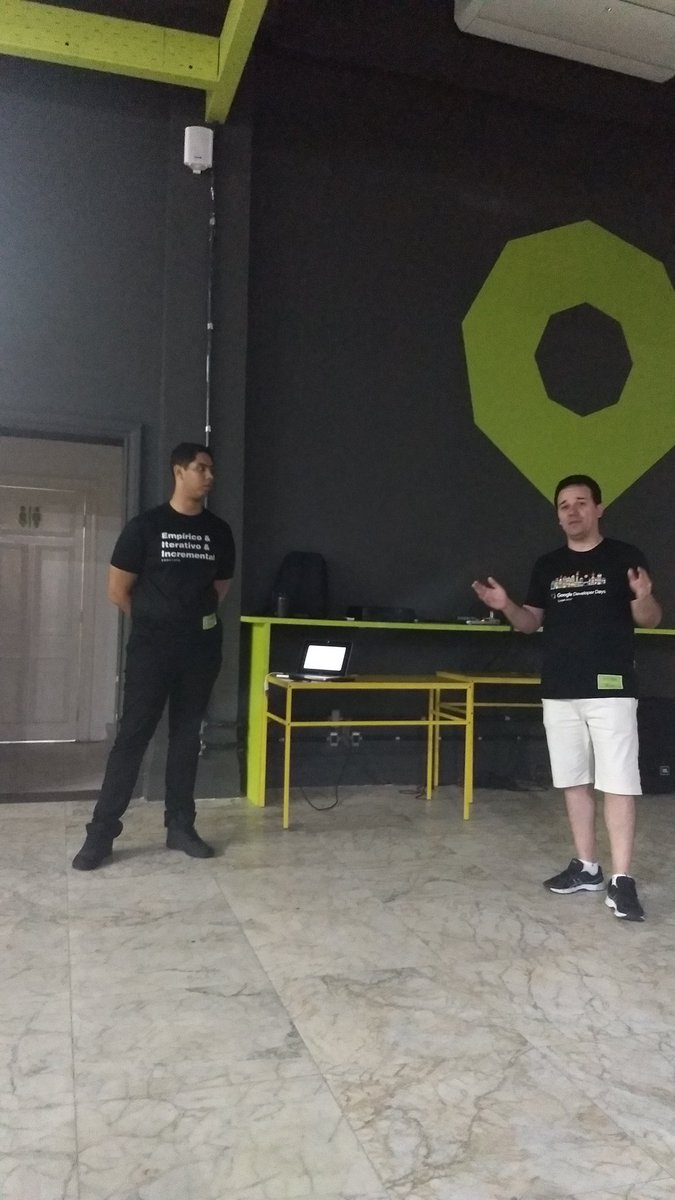 Meetup GDG Recife... Hj a galera está falando de testes instrumentados no Android... Show de bola.... <a href="/nglauber/">Nelson Glauber</a> <a href="/gdgrecife/">GDG Recife</a> <a href="/ConcreteS/">Concretes</a>