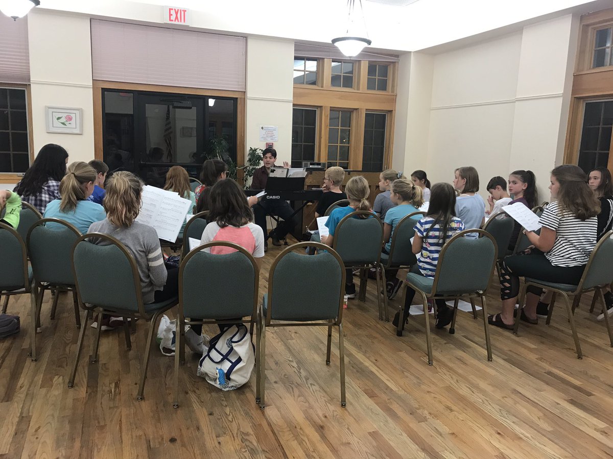 SCT12866's tweet photo. Elf Jr rehearsals started tonight! So excited for this holiday show!! https://t.co/DKNXIDhRhB