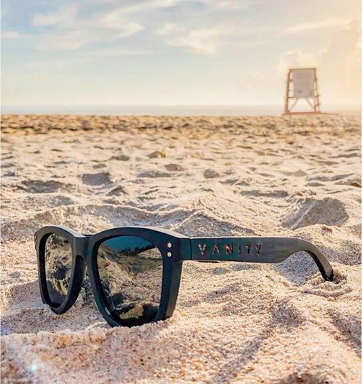 One_Vanity's tweet photo. Protection wish Style ! 
     😎 
 #onevanity #vanity #sunglasses #lifestylewithstyle #wood #polarized https://t.co/33IWg4M4sM