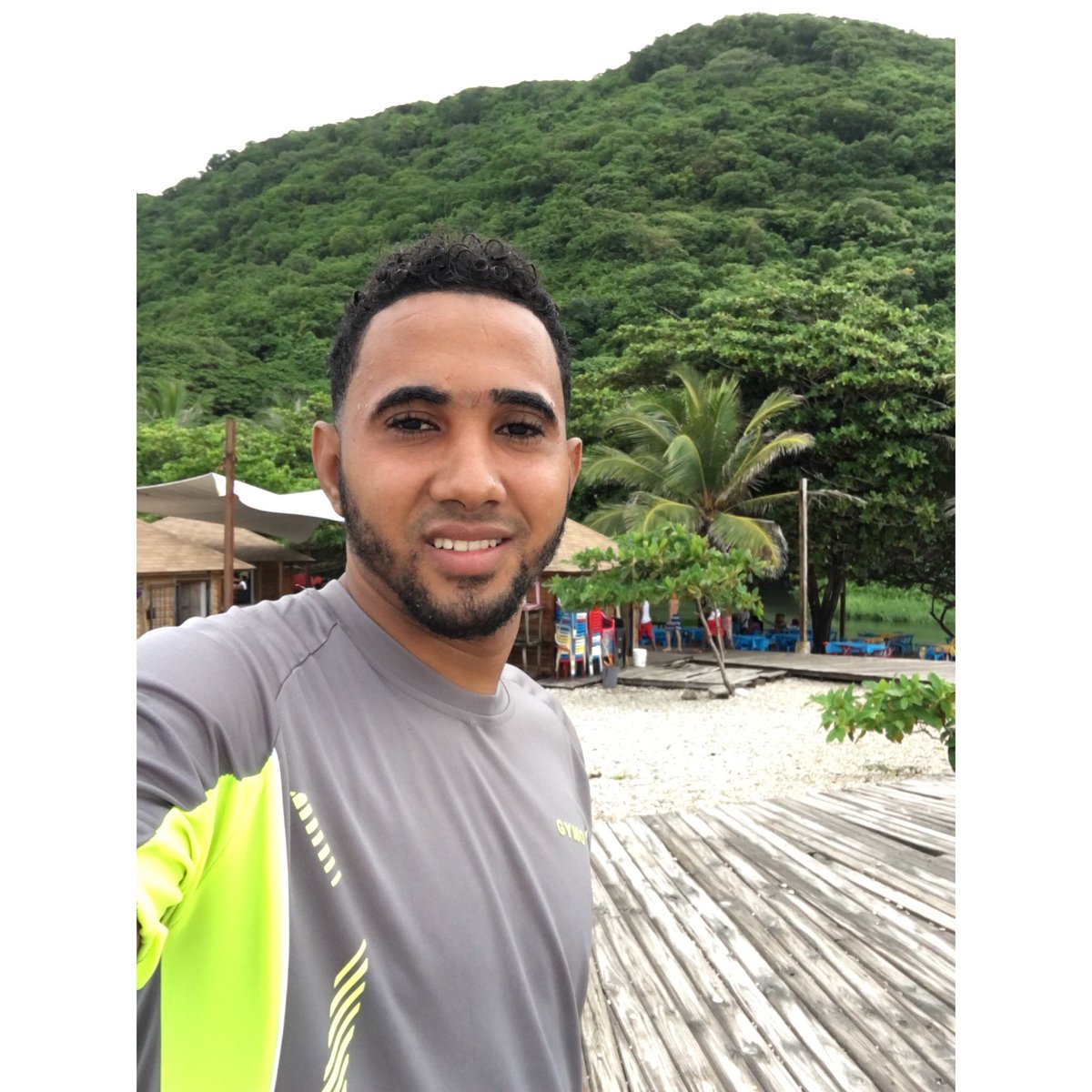 Rodriguez__JC's tweet photo. Dando una vueltita 😎🌴🌦 https://t.co/Irzsn2Piyk