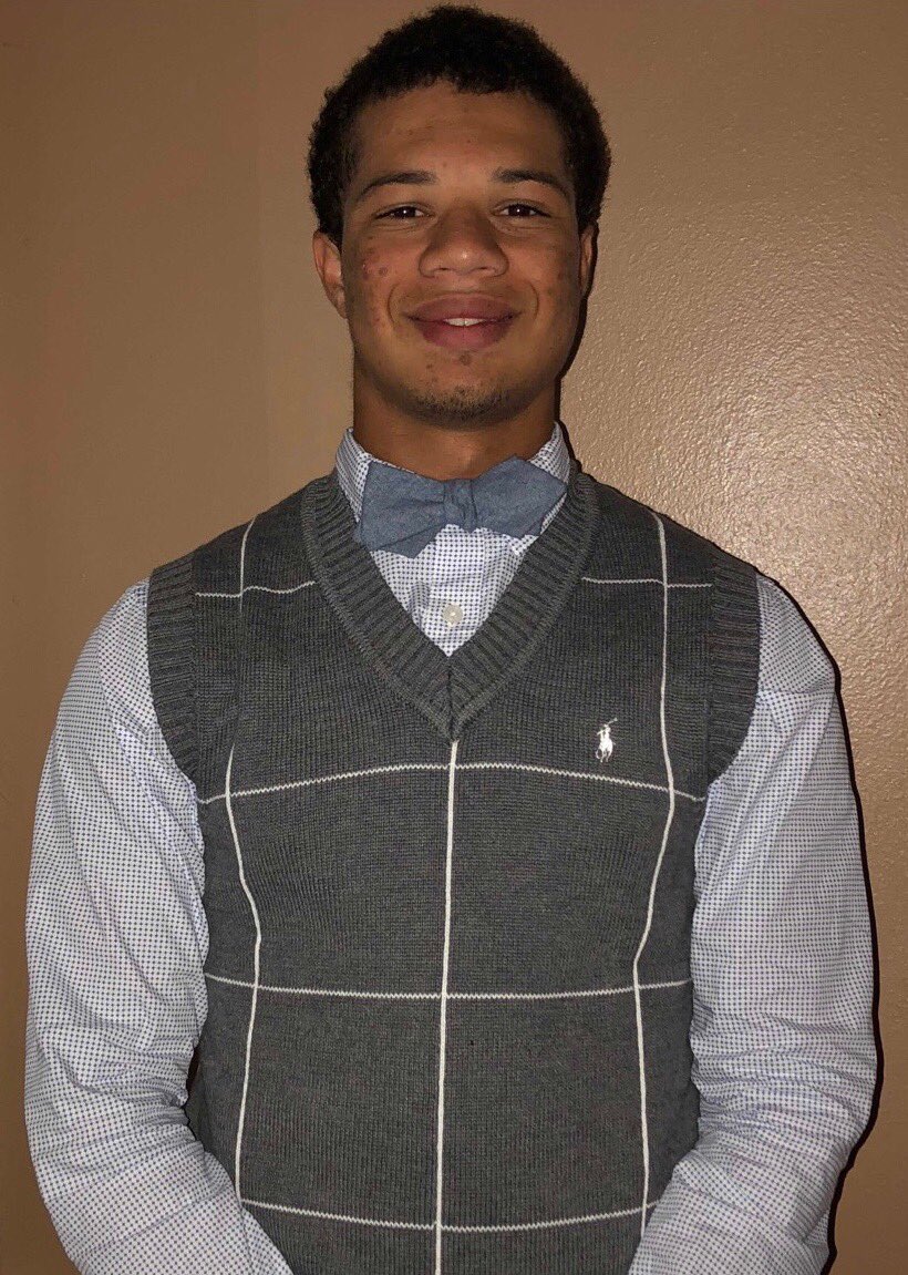 RackFanPage's tweet photo. The Tuesday of Spirit Week (10/23) is a Mass day, so the theme is Fancy Friday! Wear a button-down with khakis or other dress pants, belt, ties or bow-ties, and dress shoes. Coats and vests also allowed! https://t.co/lrDqEMhaN5