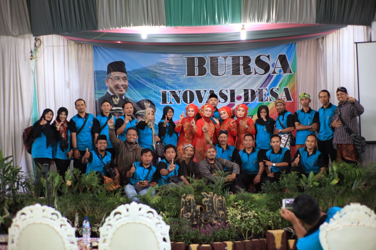 widhiarti0311's tweet photo. BID cluster Lawu..transaksi komitmen dan ide di lantai Bursa inovasi ..Alhamdulillah 
@EkoSandjojo
@kpw4jatim
@tppindonesia
@HAmar23697151 
@herriarto 
@PrawotoPrayitno 
@Sunandarku 
@Susilo_mdn 
@Qomari44866782 
@zainul_rohmad https://t.co/hBAOAlScJo