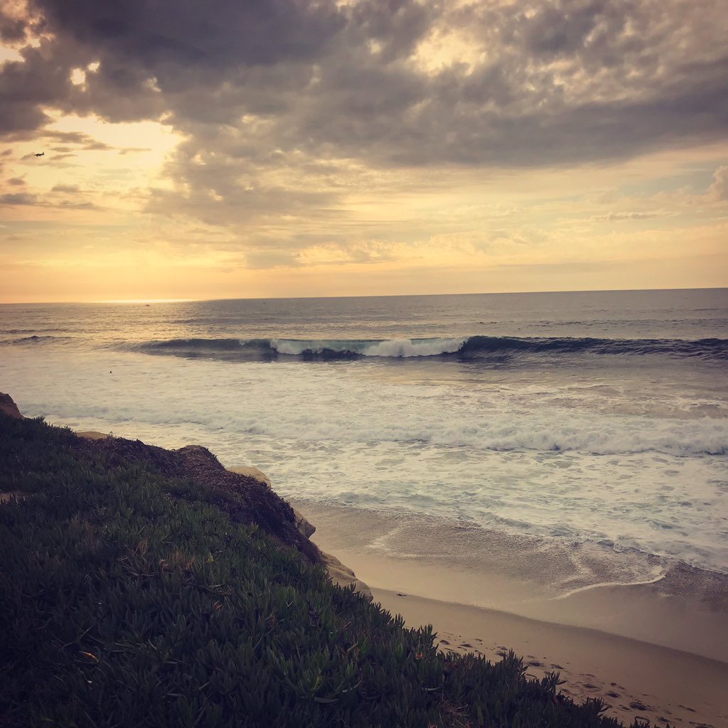 tguerrersings's tweet photo. After awhile all I could think of was “I open at the close.” #solowalks #clearthemind #harrypotter #deathlyhallows #bookreferences #booksalwaysonmymind #lajolla #sandiego #rocksandwater #waves https://t.co/0dP0Dky2ht