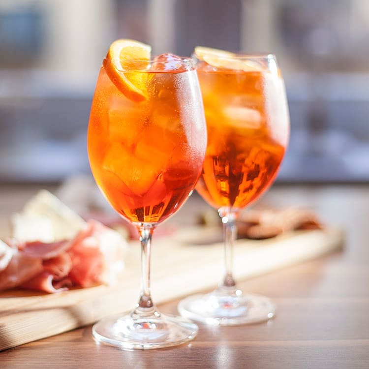 BAFoodWeek's tweet image. ¿Te tentaste? Reservá tu mesa en Sorrento y experimentá su exclusivo menú que te va a dejar sin palabras...
Brindá con Aperol🍹
bafoodweek.com