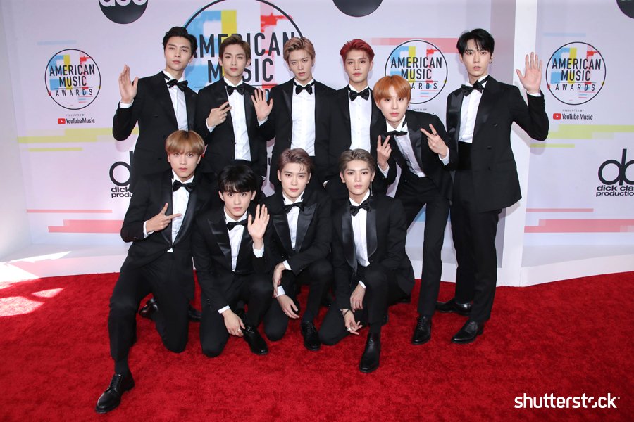 ShutterstockNow's tweet photo. K-pop group #NCT127 poses on the red carpet for the American Music Awards + more from the #AMAs red carpet https://t.co/oJjkUQz8vK | 📸 Matt Baron/Shutterstock https://t.co/ejxKYBSO56