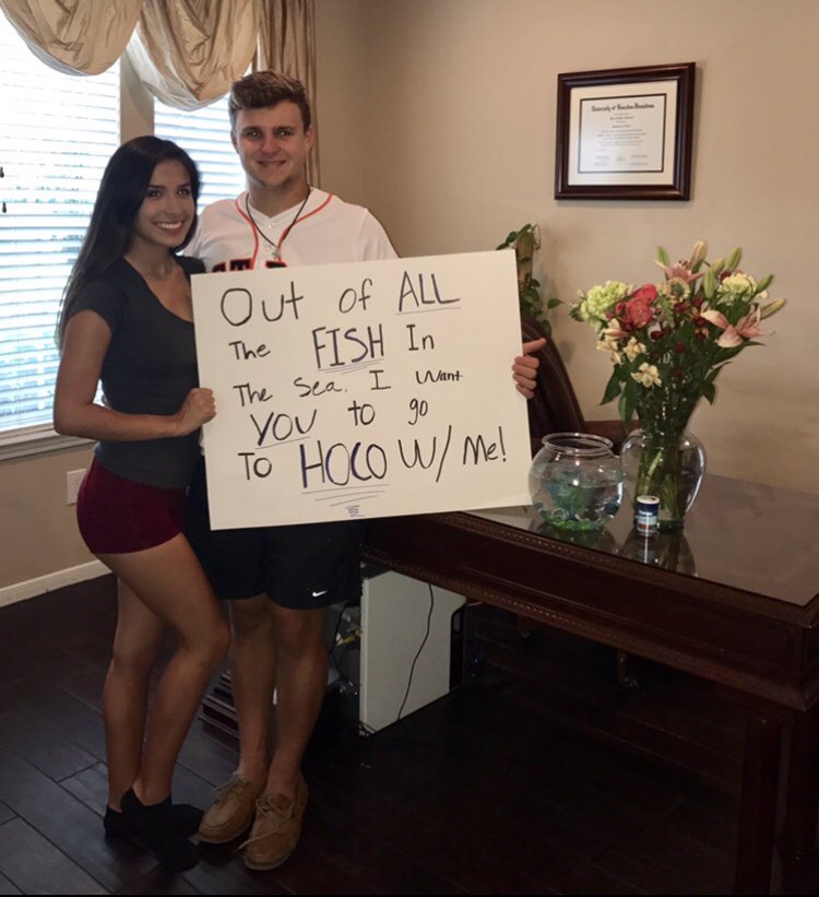 yleannacisneros's tweet photo. all four years of hoco w/ you😍 https://t.co/2jMdOZWM1P