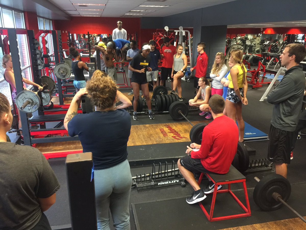 FriendsUXCTF's tweet image. Bench Press (1 Rep Max) 

MEN

🥇- 365lbs - @douglass_cory 💪🏼
🥈- 315lbs - @AustinBCheatham 
🥉- 265lbs - @MalibuNoah 

WOMEN 

🥇- 165lbs - #LaurenHills 💪🏼
🥈- 155lbs - @laurendoll15 
🥉- 140lbs - @shelbs786 

#TestingWeek #ComeFlyWithUs