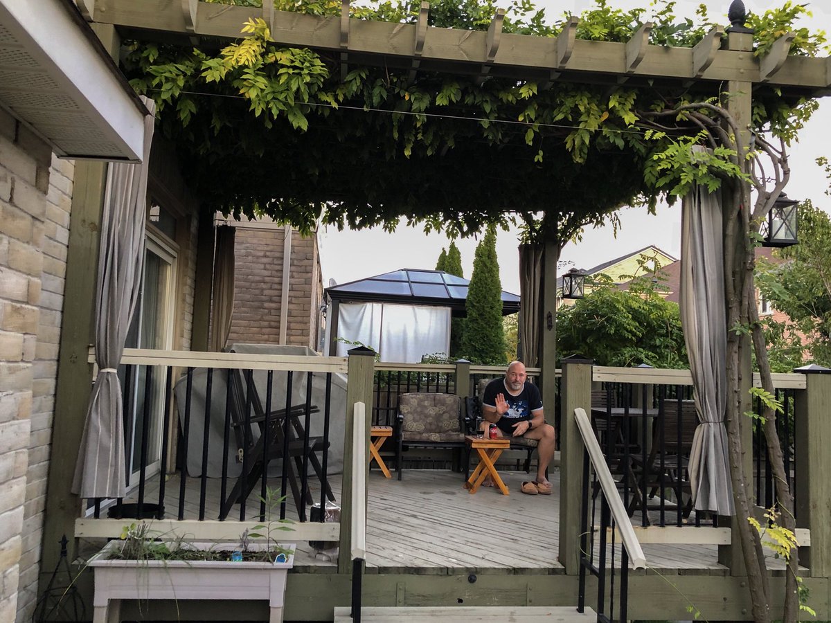 CPudel's tweet photo. Wow, itβs October 9th and +21.6C at 6:30pm... sweet! Enjoy the warmth! @StephenHladysh #fallheat #enjoythewarmth #backyardoasis https://t.co/NvXWcRohnj https://t.co/rzWM5zz3fF