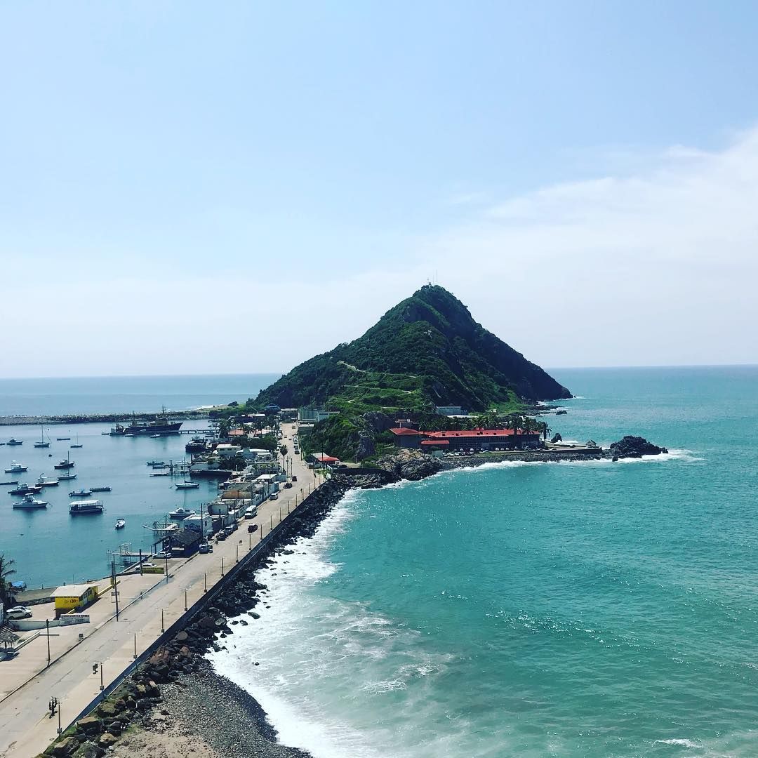 Beautiful shot down EL Faro road.  #mazatlan #travel #sinaloa #mexico

PC: Cecilia Sol
