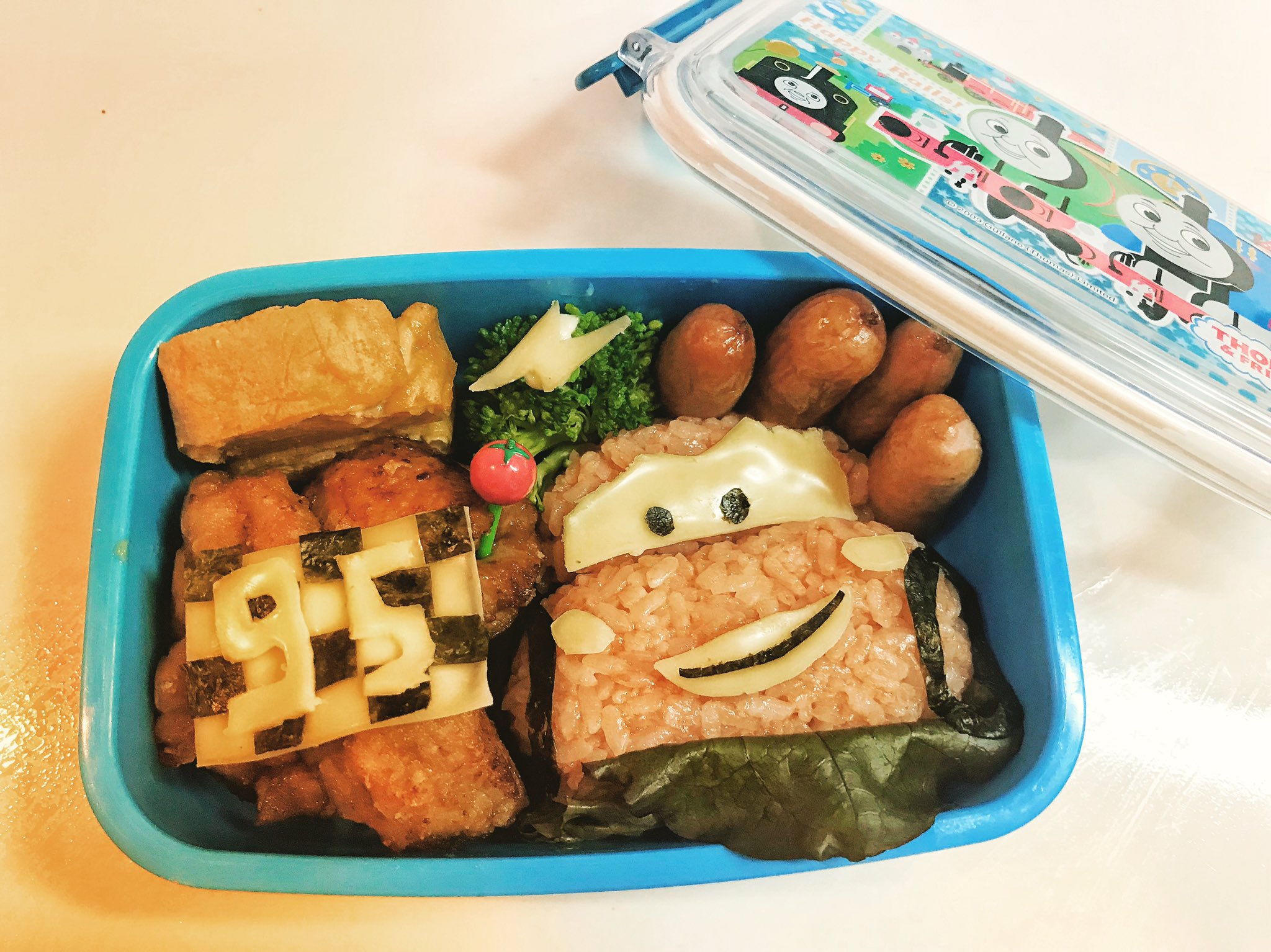 Hide 人生初のキャラ弁作り 新しい経験って楽しい カーズ キャラ弁初心者 ライトニングマックイーン T Co Mgpzukgmkn Twitter