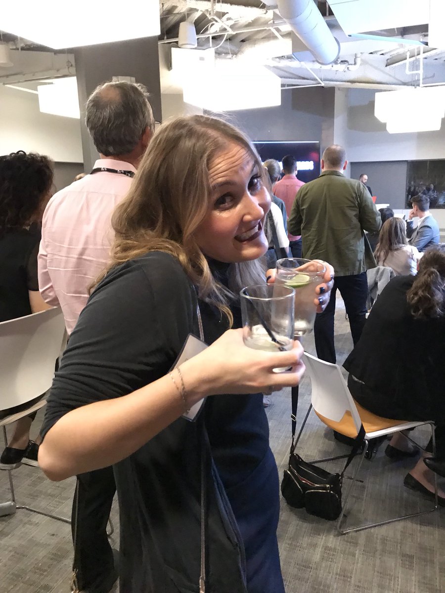 social_allie's tweet photo. Winner, winner, on to dinner. #stratfest #jaychiat awards with @A_Bit_Hazy & @karenphilip #friendsagain https://t.co/VYK6NYWzUW
