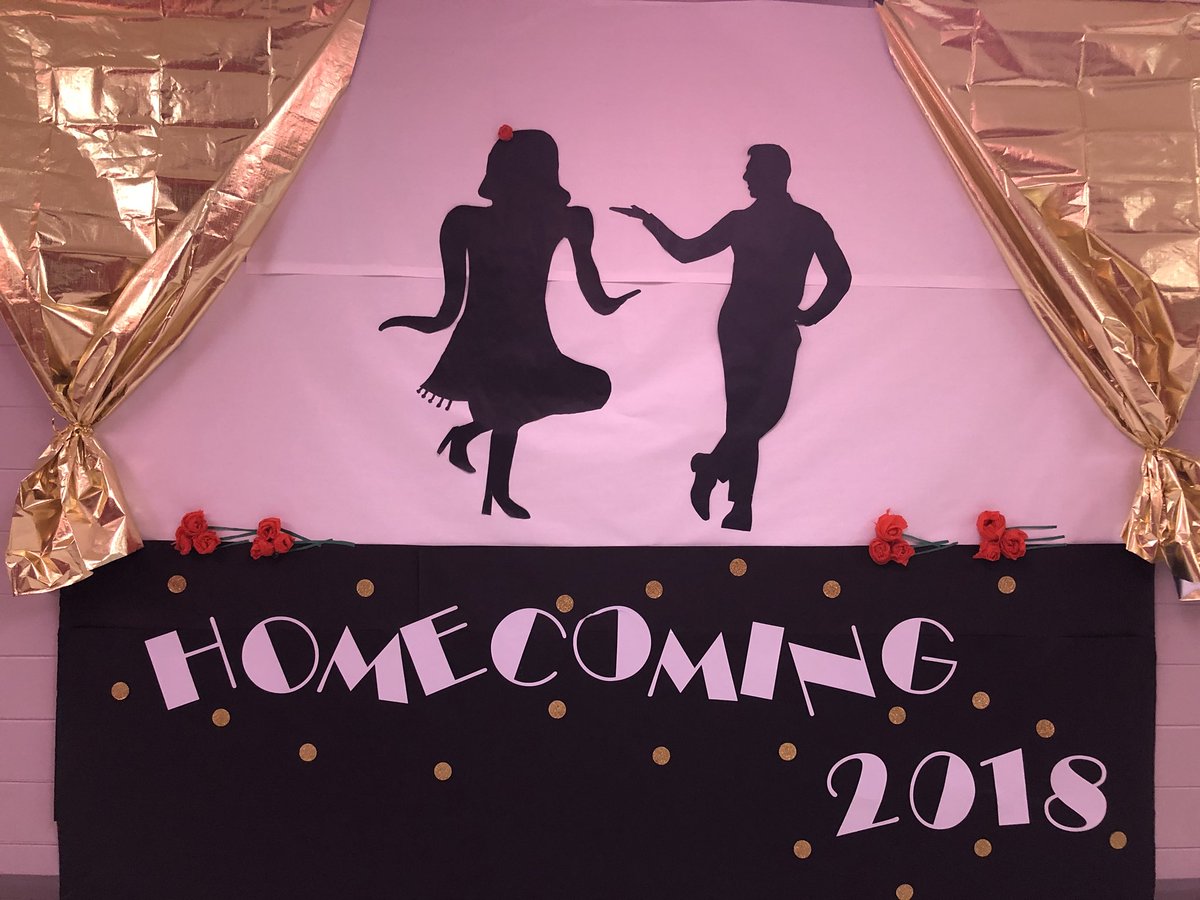 ACStudentCo's tweet image. Junior hallway for the Hoco hallway contest. Class of 2020 is definitely classy. #PantherPityParty
