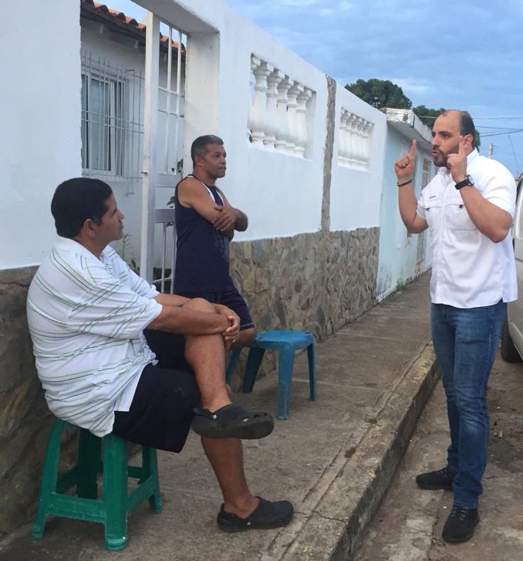 #09oct Los ruin que hoy desgobiernan el País, con sus actuaciones buscan neutralizarnos, evitar q salgamos hablarles a los ciudadanos, se equivocan; continuaremos en la #calle CxC,    buscando la unión de todos para defender la constitución y lograr la libertad. #Monagas