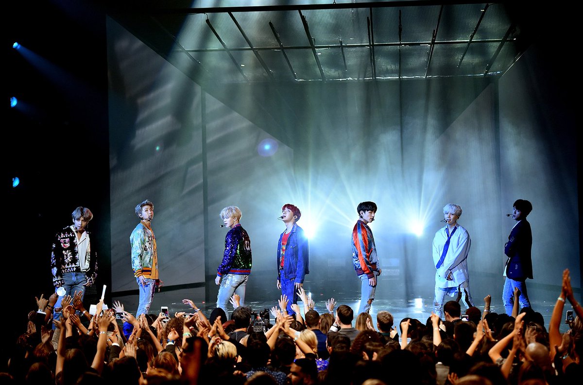 btsanalytics's tweet photo. Congratulations to @BTS_twt for becoming the first ever Korean artist to win an #AMAs award for 'Favorite Social Artist' of 2018! https://t.co/kQzRI5O8Yu