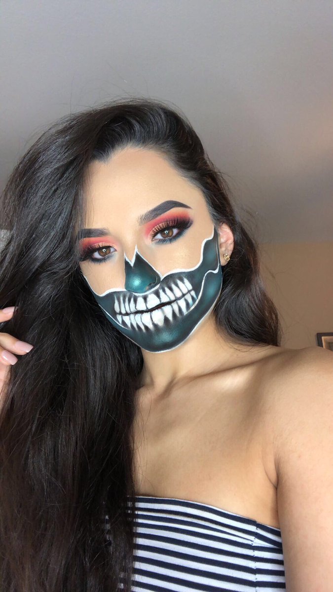 James Charles On Twitter Rt To Be The Next Videos Sister Shoutout