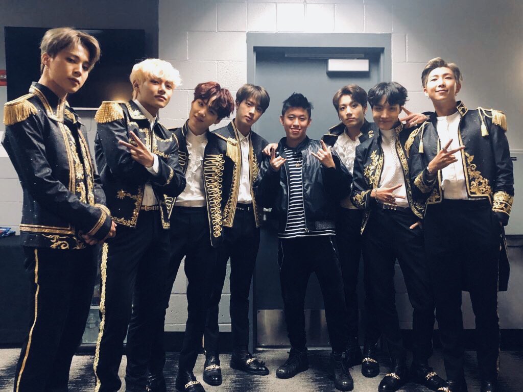 KimyJin92's tweet photo. I’ve been having a really hard time in life right now, along with my grandmother passing, and I just wanna say thank you to @BTS_twt for always making me smile weather it be your social media posts, your music, or just you in general.💜 thank you, I purple you #armyalways https://t.co/gBlDJHSAEG