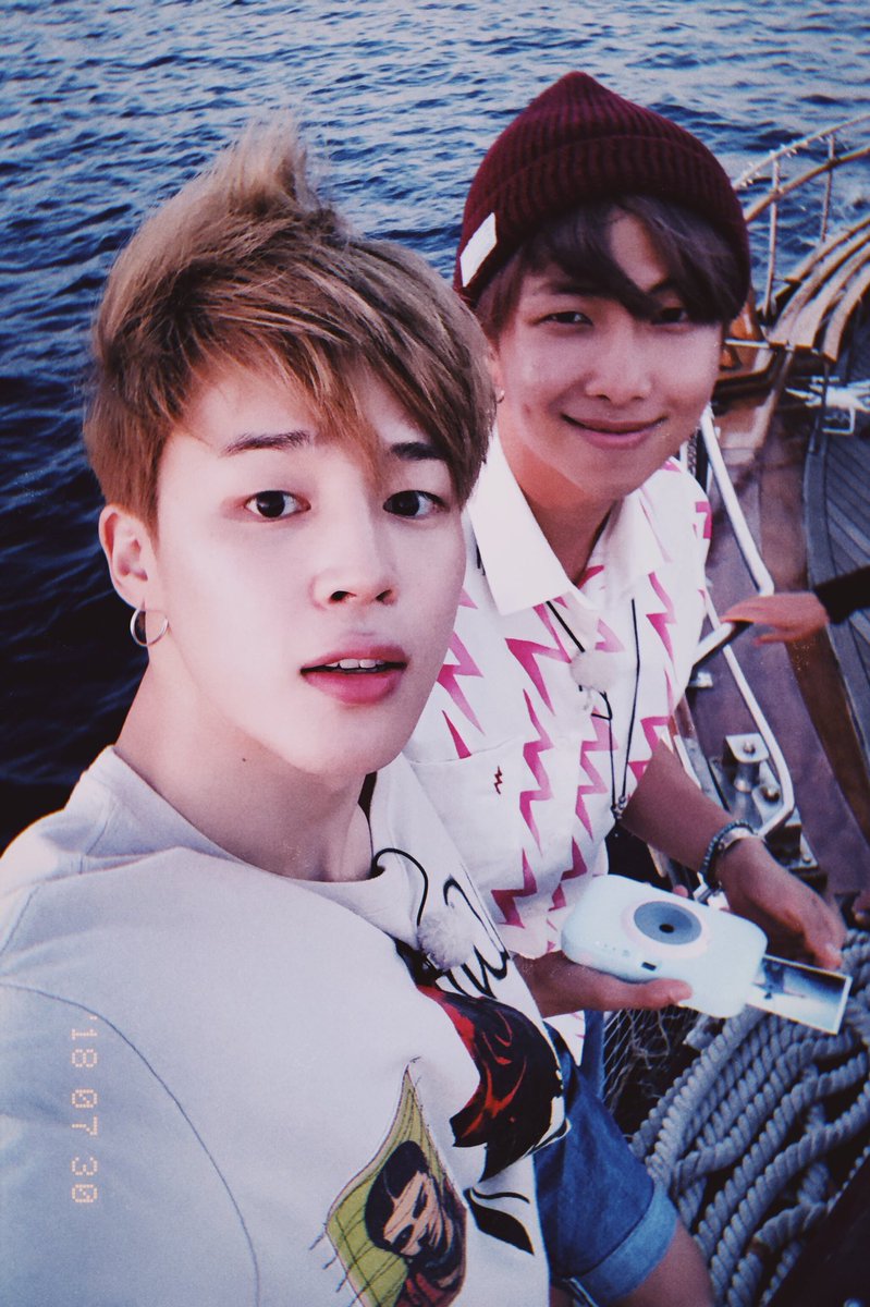 KimyJin92's tweet photo. I’ve been having a really hard time in life right now, along with my grandmother passing, and I just wanna say thank you to @BTS_twt for always making me smile weather it be your social media posts, your music, or just you in general.💜 thank you, I purple you #armyalways https://t.co/gBlDJHSAEG