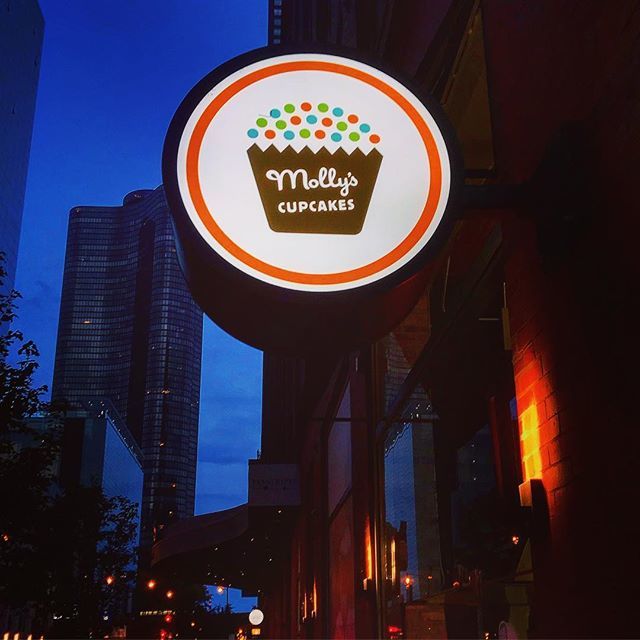 Vorhaus's tweet photo. My great grandmother. My bride’s mother. And our favorite daughter. They all love cupcakes. Oh, and they’re all Molly’s. #newfavoriteplace .
.
#welovechicago @mollhousecookies @eater_chicago @chicagofoodauthority @chicago #cupcakes @mollyscupcakes #chica… https://t.co/FqzHFBBs9v https://t.co/9XydH1zMDx