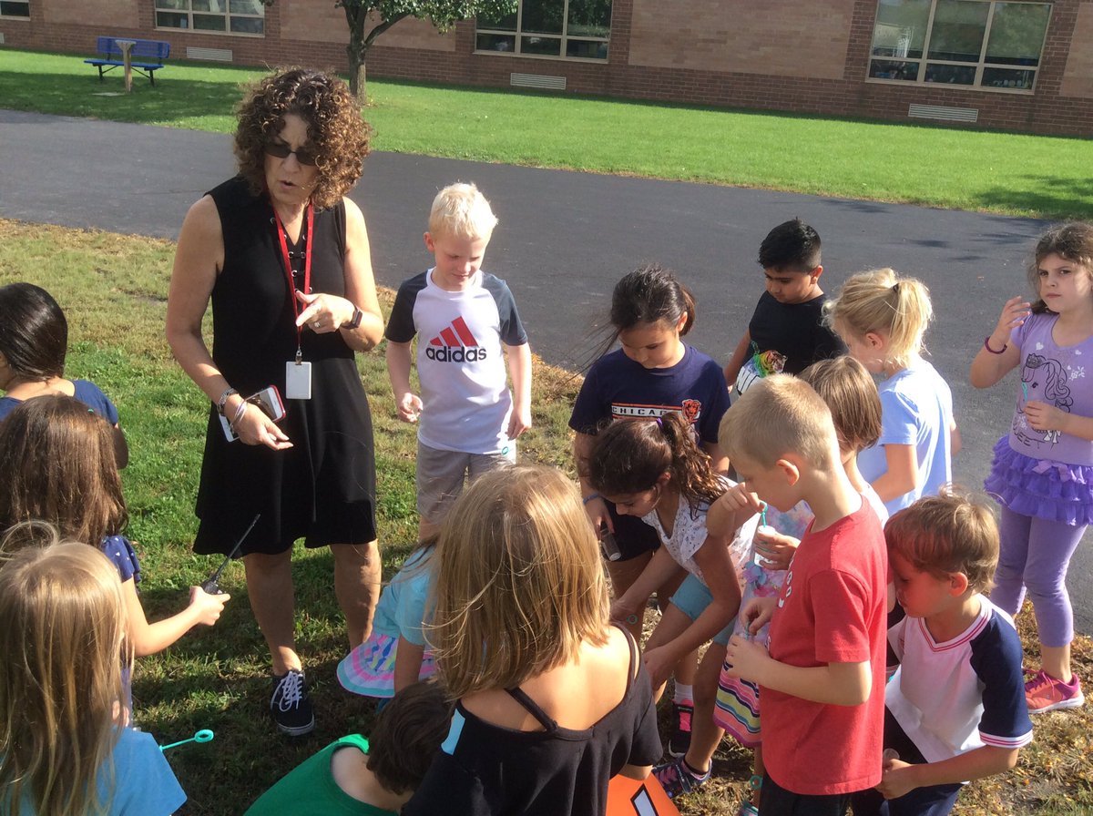 MBiermeierGRS's tweet photo. Capturing a beautiful afternoon with friends and bubbles. #friends #inclusion #polarbearpride @CrystalLakeSD47 @mhlichtenberger @GlacierRidgeD47 https://t.co/an0Kz2VjdQ
