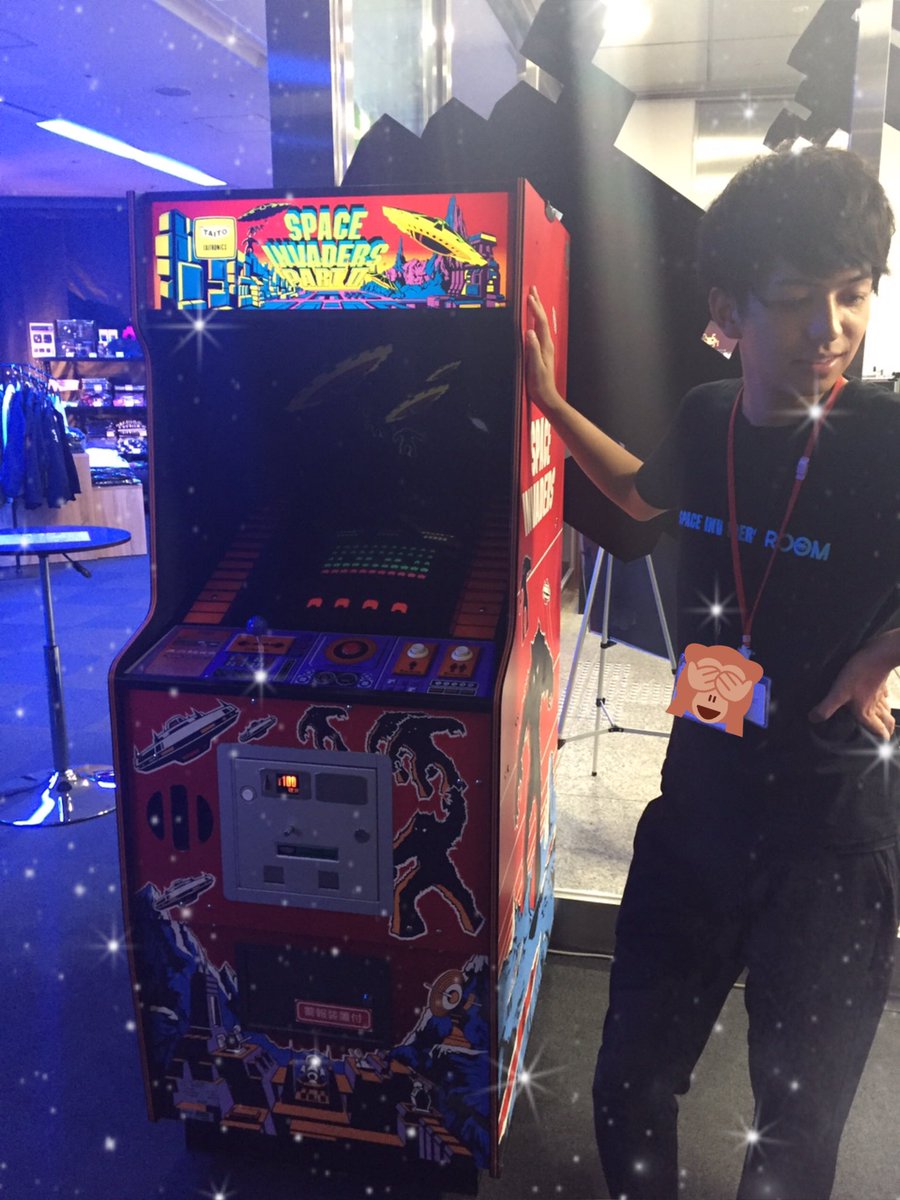 Space Invaders Room 公式 これなーんだ なんと Space Invaderspart2のゲーム機が当店に現れました スタッフもテンションが上がっています笑 １回100円でプレイできます タイトーで1台しかないゲーム機です 是非遊びに来てください Siroom