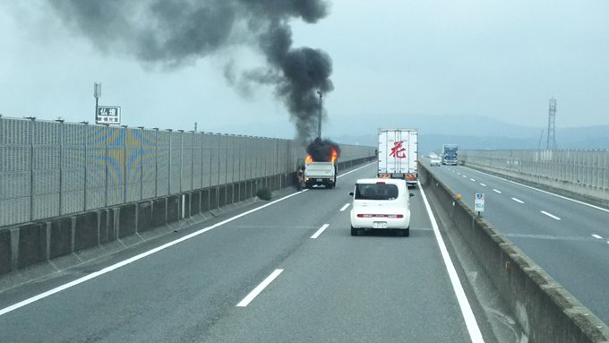 車両火災 国道2号線バイパス 倉敷市中島付近で黒煙あがる 事故 まとめダネ