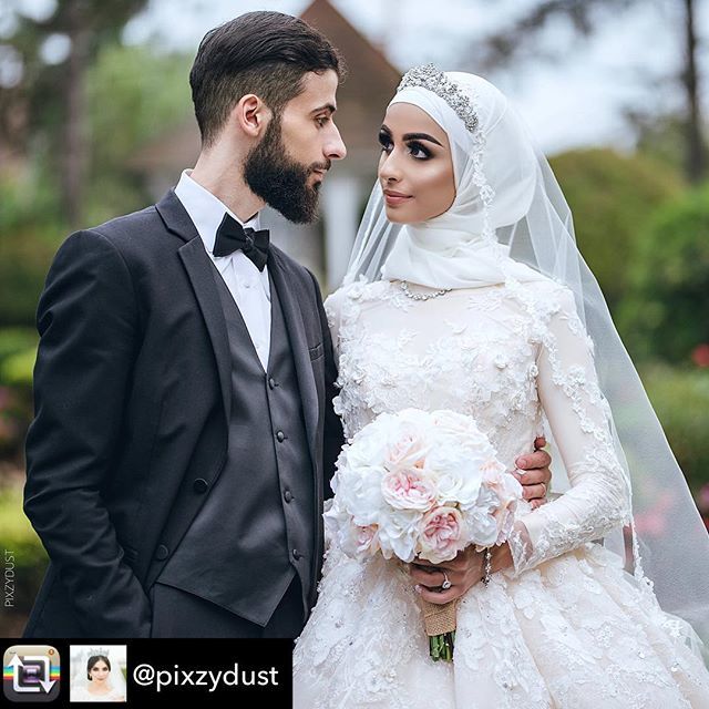 KateSaidYes's tweet photo. @pixzydust is the closest thing I've seen to a modern-day princess! How stunning is she? Happy one-year anniversary! 💗💗💗 Repost from @pixzydust using @RepostRegramApp - One year down, forever to go 🕊 https://t.co/CJ3dAwbA7h
