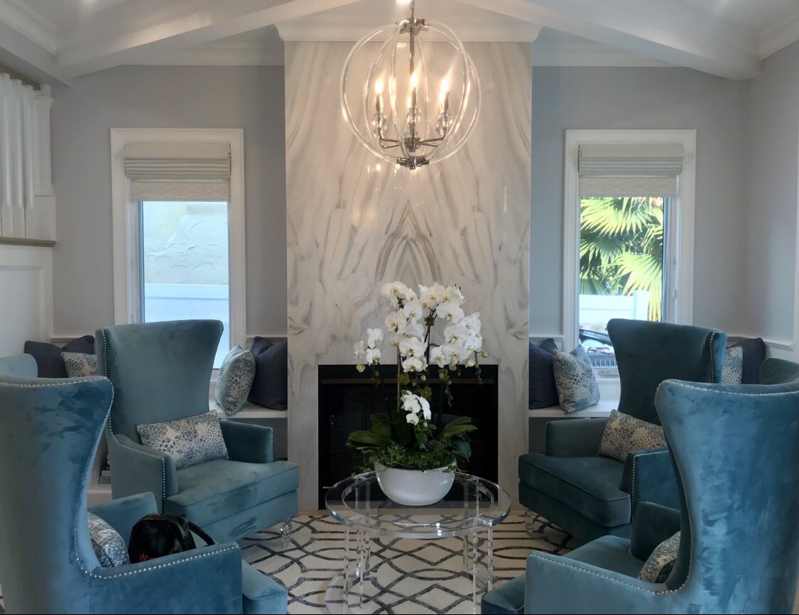 JosieRealEstate's tweet image. My favorite #moderncapecod  room in this #capecod #house  #livingroom love these #chairs love the #marble #fireplace and #chandelier  #home #house #douglaselliman #realtor #realestate #realestateagent #beverlyhills #withElliman #douglasellimancalifornia #douglasellimanCA