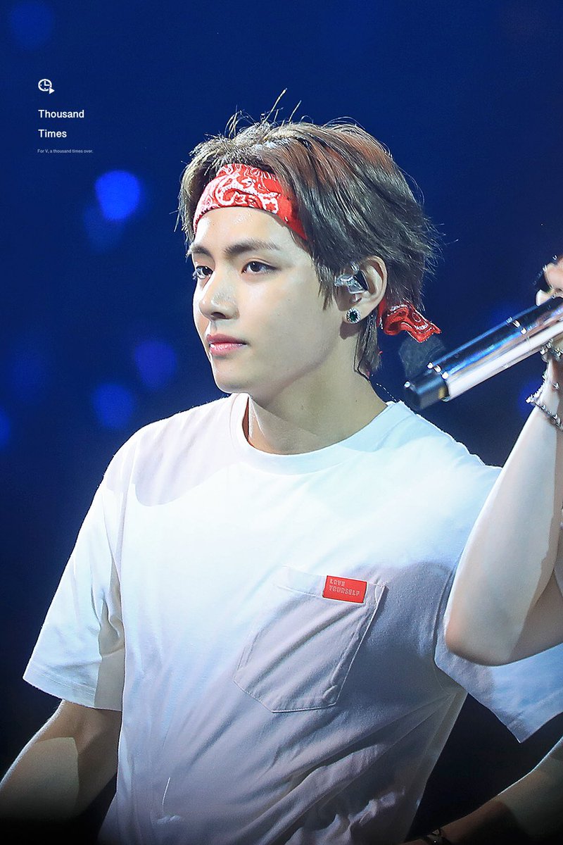 THOUSANDTIMES_V's tweet photo. 20181009 HD
#뷔 #태형 #V #태태 #김태형 #kimtaehyung #BTS⁠ ⁠⁠ ⁠ #방탄소년단 @BTS_twt https://t.co/NiFJMelqzM