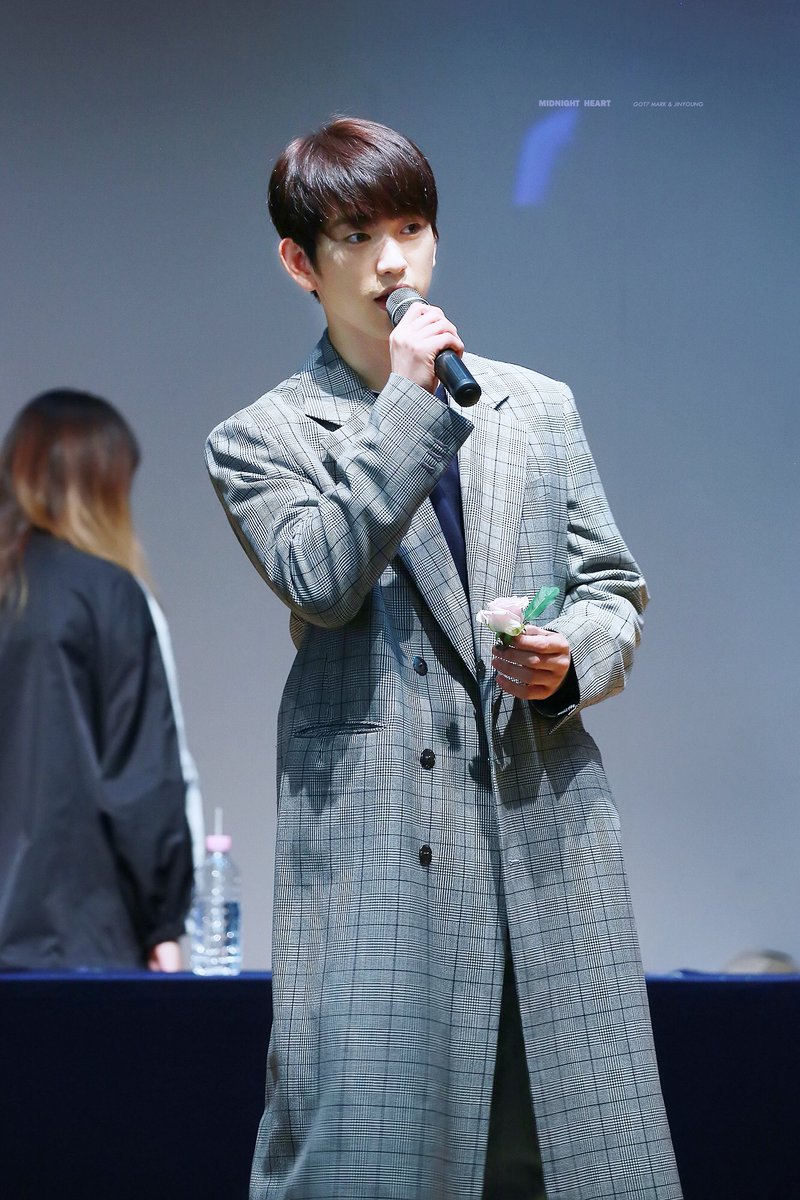 MidnightHeartmj's tweet photo. [HQ] 
181009 팬싸
🧚🏻‍♀️💪🏻

#GOT7⁠ #갓세븐⁠ #Jinyoung #진영 
#Lullaby⁠ https://t.co/lC54bjWUt2