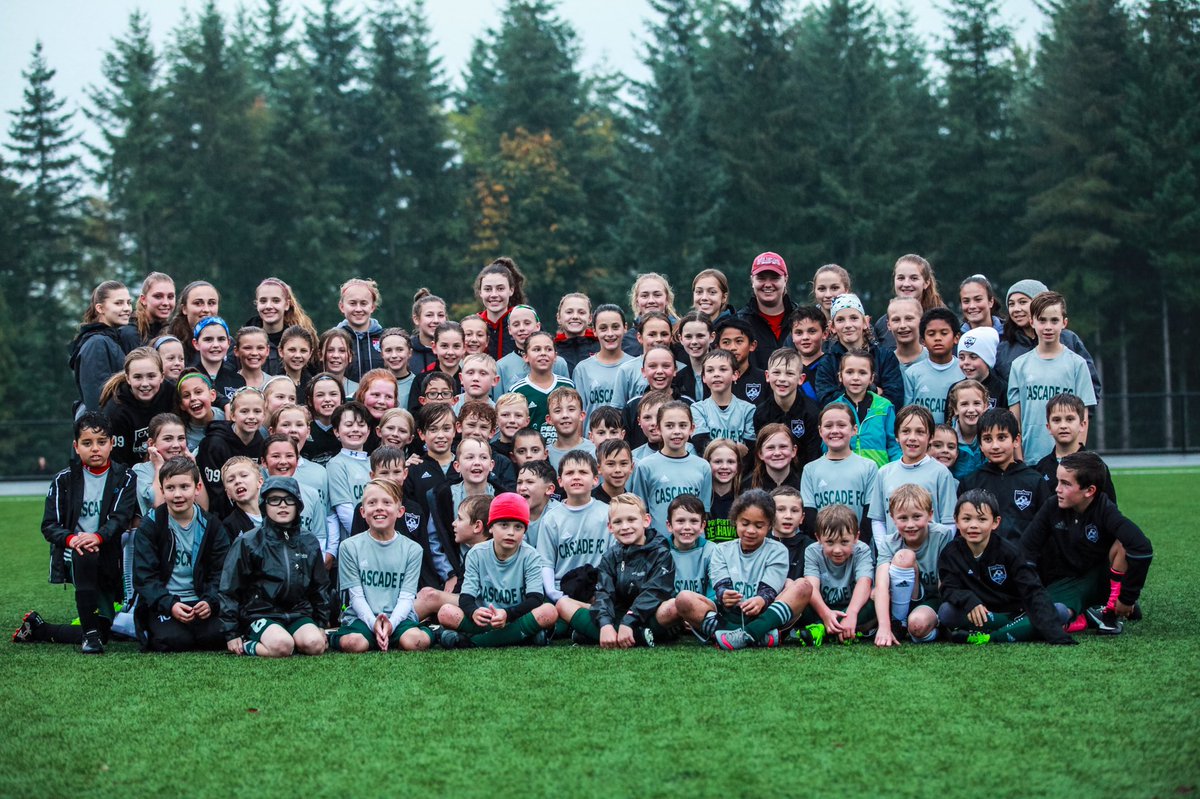 cfc_G08Green's tweet image. THANK YOU @mtsigirlssoccer mountsigirlssoccer for training with us last night! It was a blast!! ⚽️⚽️⚽️#wearecascade #mtsigirlsvarsitysoccer