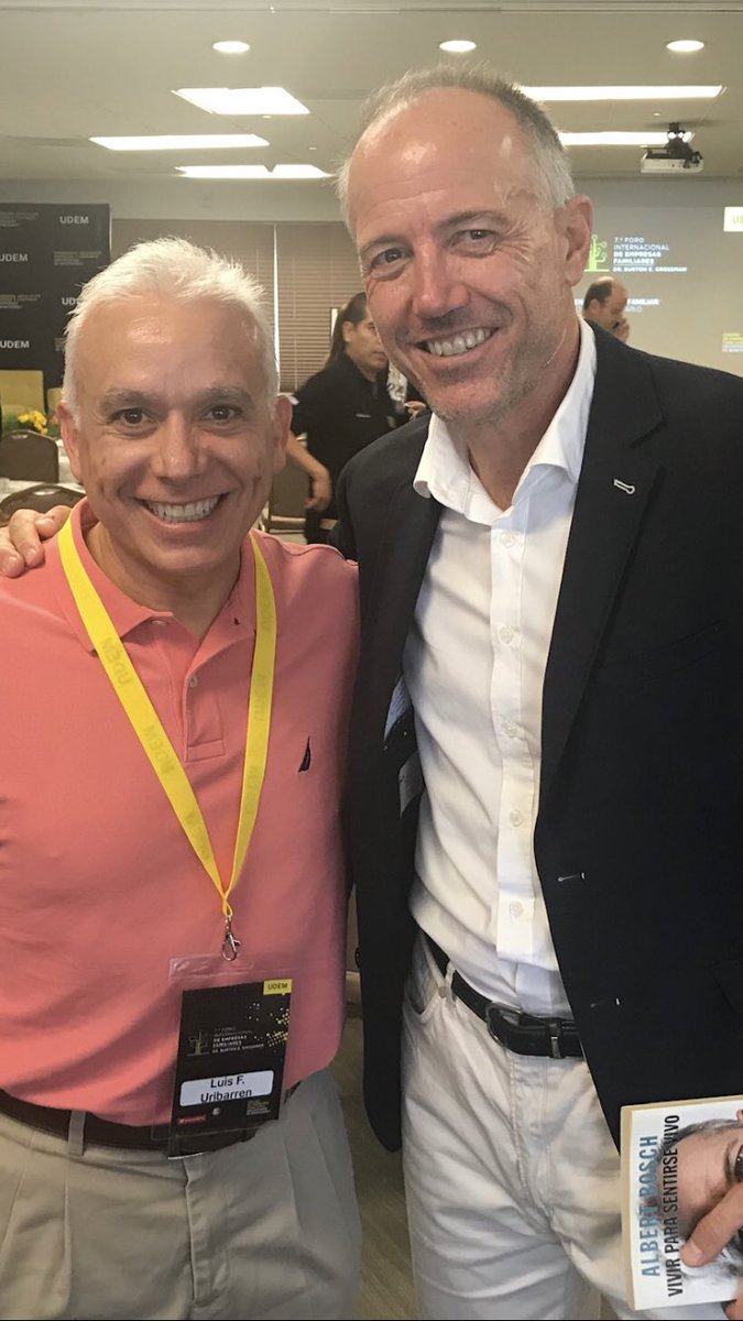 LFUribarren's tweet photo. Compartiendo el 7o. Foro de Empresas Familiares en la UDEM con Albert Bosch, “Vivir para Sentirse Vivo” https://t.co/3NFcjQjexF