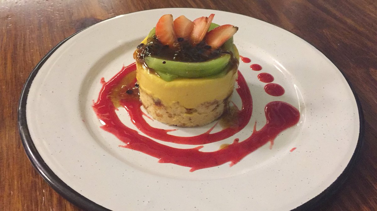 FabianChable's tweet photo. Compermisito dijo panchito, un delicioso postre de parte de @Asadero79 #ExplosionTropical #Delicioso https://t.co/oQcK8VGGnh