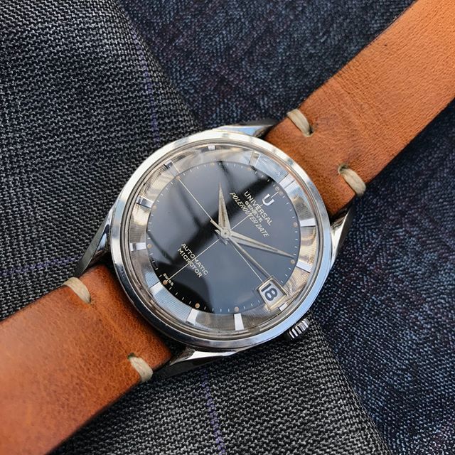 analogshift's tweet photo. Perfect Gilt Gloss Dial. Universal Geneve Trapezoidal Crystal. Microrotor Movement. Gerald Genta. E-mail info@analogshift.com to get more info or click the link in bio. .
.
.
#ug #vintageug #universalgeneve #polerouter #ugpolerouter #glossdial #glossy #new #nyc #light #photo… https://t.co/iZpG160tAZ