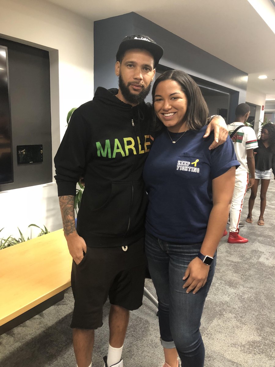 KellyMykaya's tweet photo. My favorite moment tonight was hearing about BlockChain and Virtual Reality. #WeAreFIU @FIUSMA https://t.co/CXLmnfZPON
