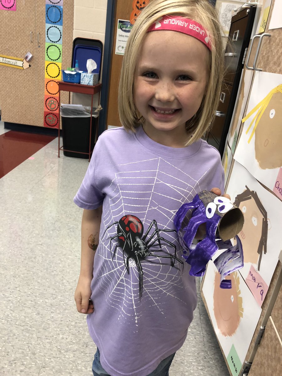 sixthgradeWLE's tweet photo. 🕷 Spider 🕷 week in Kindergarten!   Who doesn’t ❤️ a themed shirt? https://t.co/2q4LZd3wBE
