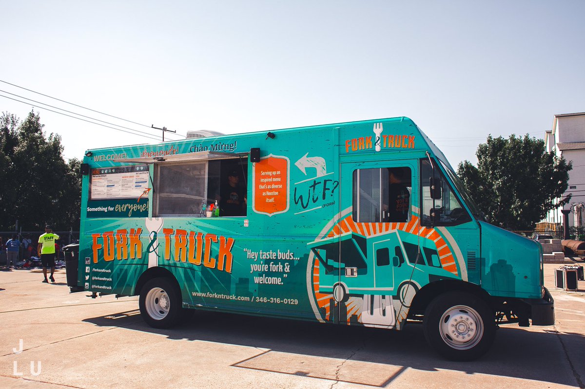 kickrollclassic's tweet photo. Show up hungry for #GrownUpGames - Houston food trucks will be out in abundance. 😛

#GrownUpGames adult Field Day at #BlueLiteHTX - #Houston | November 11th | register as a group of six or an individual in need of a team - Tix - https://t.co/O2MBPS1pT5. https://t.co/VEXm08q8K9
