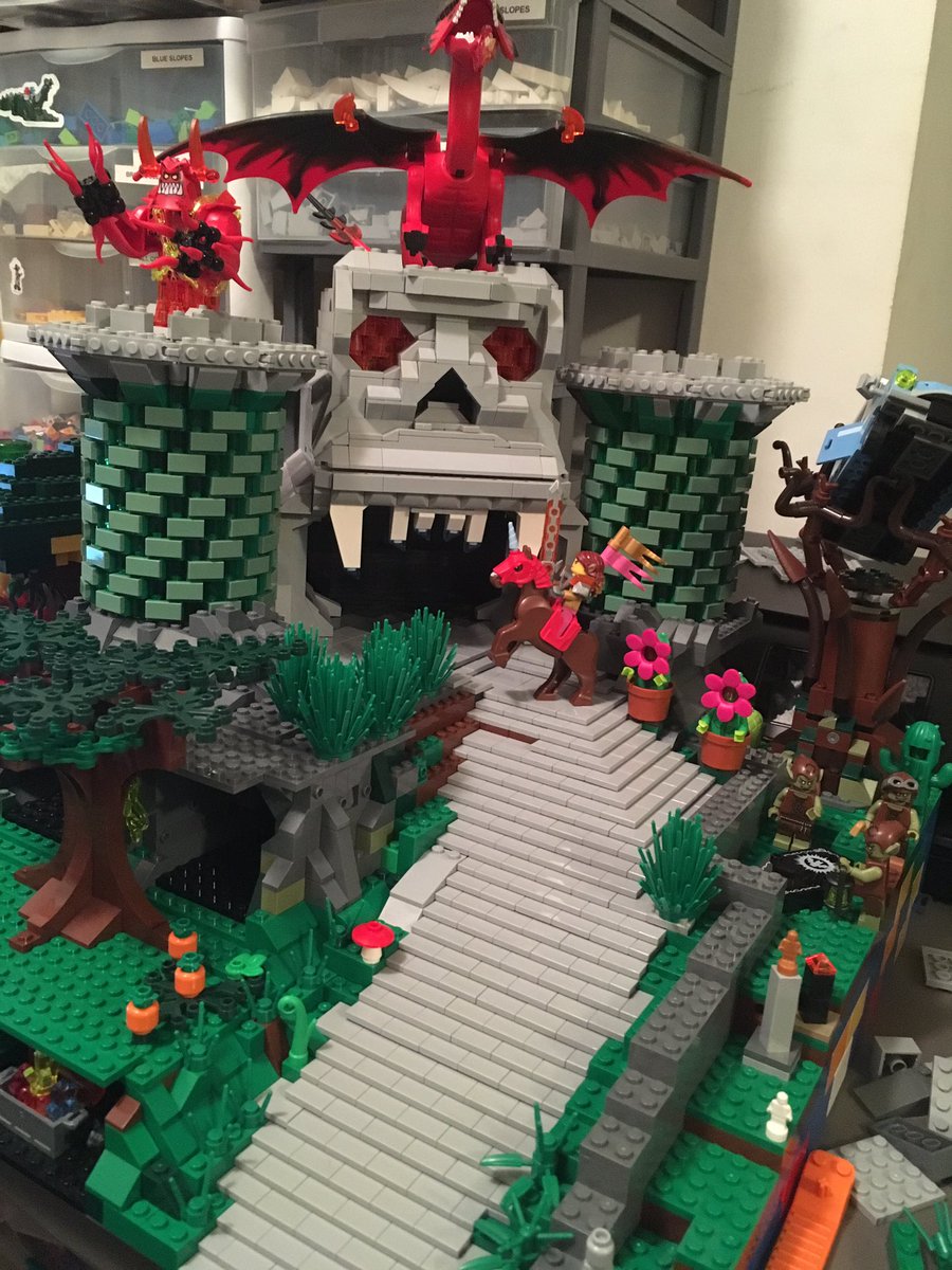 LegoGuyYYC's tweet photo. Okay now I’m just having fun. https://t.co/5wjuJun4SM