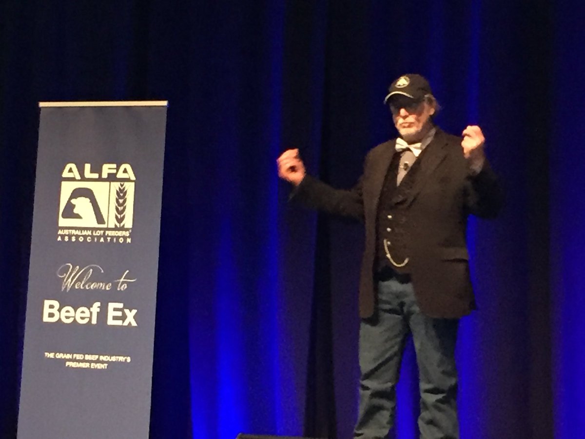 shangoodwinbeef's tweet image. Vet Kev Sullivan at #beefex2018 tackles big issue of community trust &amp;amp; antibiotic use in feedlots