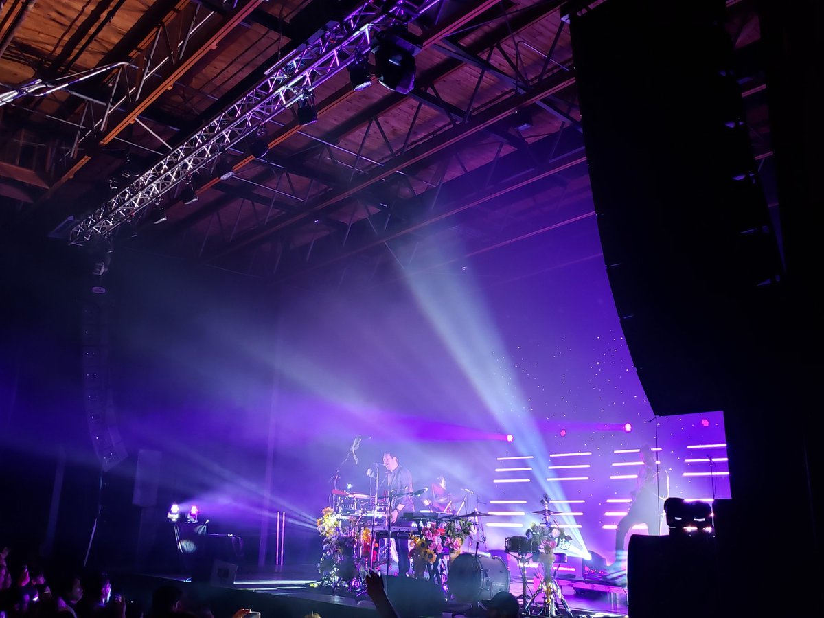 lray801's tweet image. Thank you, @owlcity, for another FANTASTIC show! Please don't wait so long to come back! #TheComplexSLC #ComplexSLC #Cinematic #OwlCity