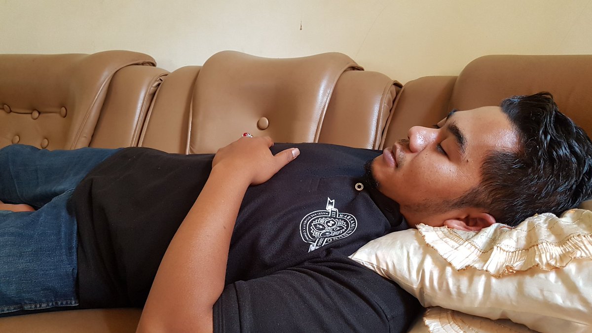 Dua hari dua malam sahabat-sahabat ini berjibaku dg data.Demi ikut sukseskan #KirabSatuNegeri2018 di Jogja.

Entah saya bisa balas apa.yg jelas saya berdoa,semoga mereka semua selalu diberi keberkahan dalam hidupnya.🙏🙏