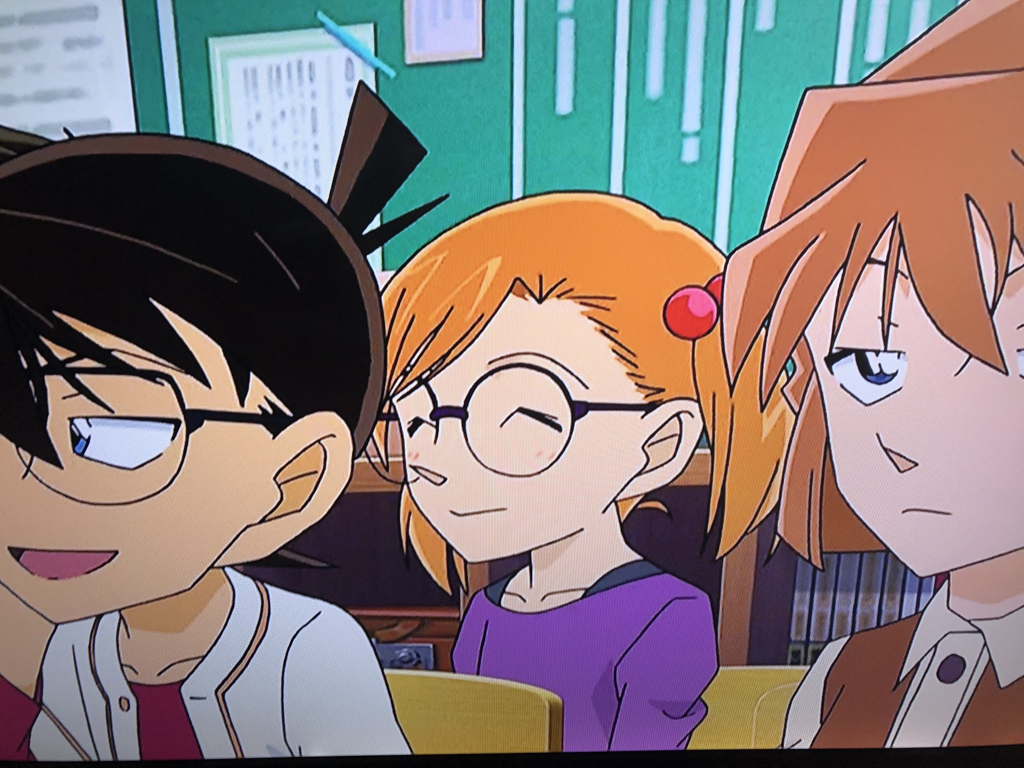 新アニメ少年探偵団 希望の楽園22 ちなみに東尾マリアは下の写真の江戸川コナンと灰原哀の後ろの席に座ってるめがねをかけてる女の子です 皆さんの投票お待ちしています T Co S7jkutd6cr Twitter