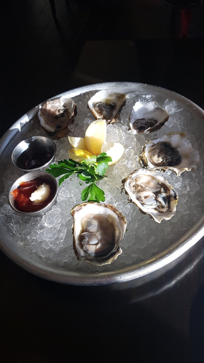 sparrowhawk80's tweet photo. Edel geht die Welt zugrunde.
#Steakbreakfast #Avocadolunch #Oysterafternoonsnack #Vagyuburgerdinner
#Honeymoon https://t.co/0oHdLeF84o