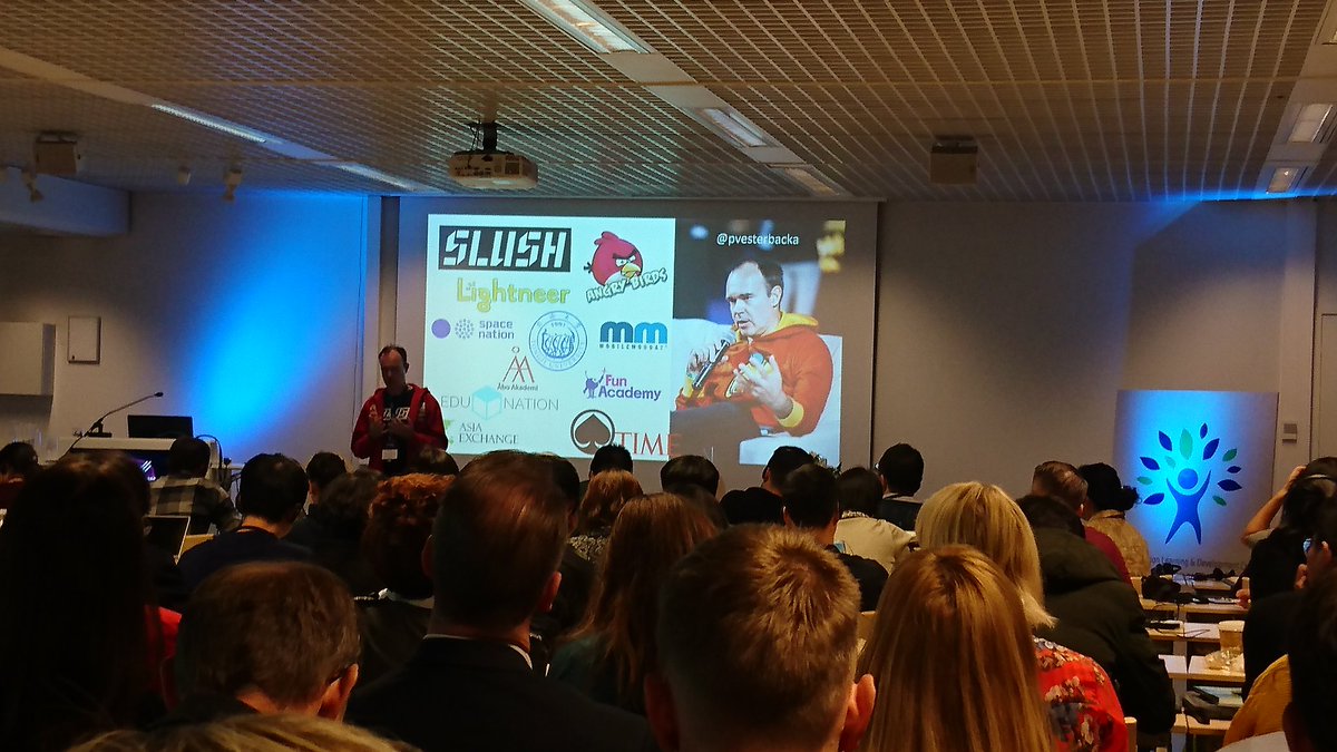 Finnish education system rocks! <a href="/pvesterbacka/">Peter Vesterbacka</a> <a href="/Karelia_amk/">Karelia-amk</a> @riverialainen <a href="/pkdigisote/">P-K:n DigiSote-hanke</a> <a href="/KoDahanke/">KoDa</a> #Mindtrek18 #koulutus #maailmanonnellisinkansa #salitäynnä #edtech <a href="/funacademycom/">Fun Academy</a>