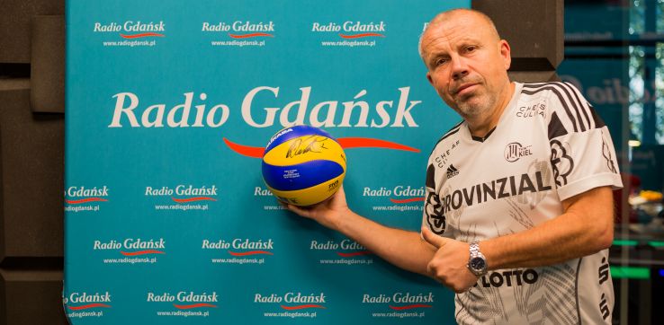 RadioGdansk's tweet photo. Takich emocji w studiu @RadioGdansk dawno nie było! Do Fundacji Hospicyjnej trafi 11 111 złotych!

https://t.co/VDqSrSKKc1

Fot. Radio Gdańsk/Jacek Klejment https://t.co/MeB8WlPR9T