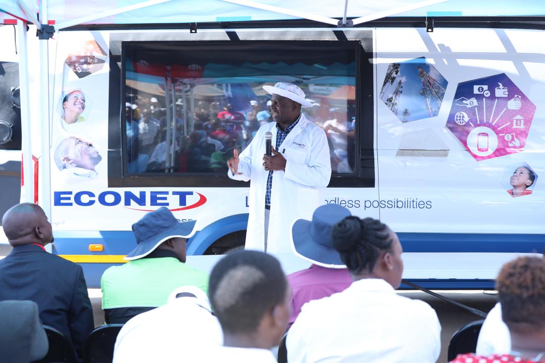 @econetzimbabwe CEO @DouglasMboweni speaking at the Arise & Shine CleanUp Camapign launch; 'We have to do the work for ourselves as a community and not expect someone from outside to solve the problem we have.' #ThisIsMyHome #ThisIsOurHome