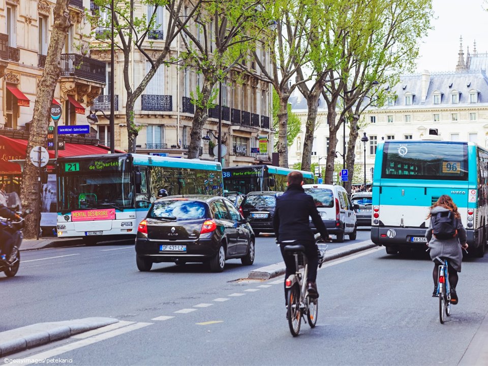 EU_ENV's tweet photo. 🆕 We welcome the new @WHO Environmental Noise Guidelines for the European region. They provide strong evidence that noise 🚌✈️🚗🏗️is one of the top environmental hazards to physical and mental health and well-being. Read more ➡️ https://t.co/1GXpV2daGW https://t.co/xAQHtJL2RF