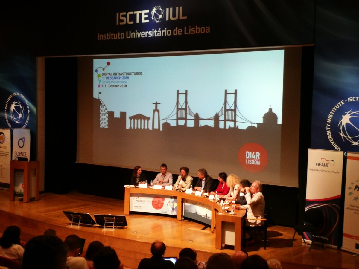 mchbuss's tweet image. Very interesting panel discussion now touching upon #dataexplosion, #DMPs, #openscience, #opensciencetraining... Who should decide and how should they decide what data to keep? No clear answer yet. Let&apos;s keep this discussion going! #DI4R2018