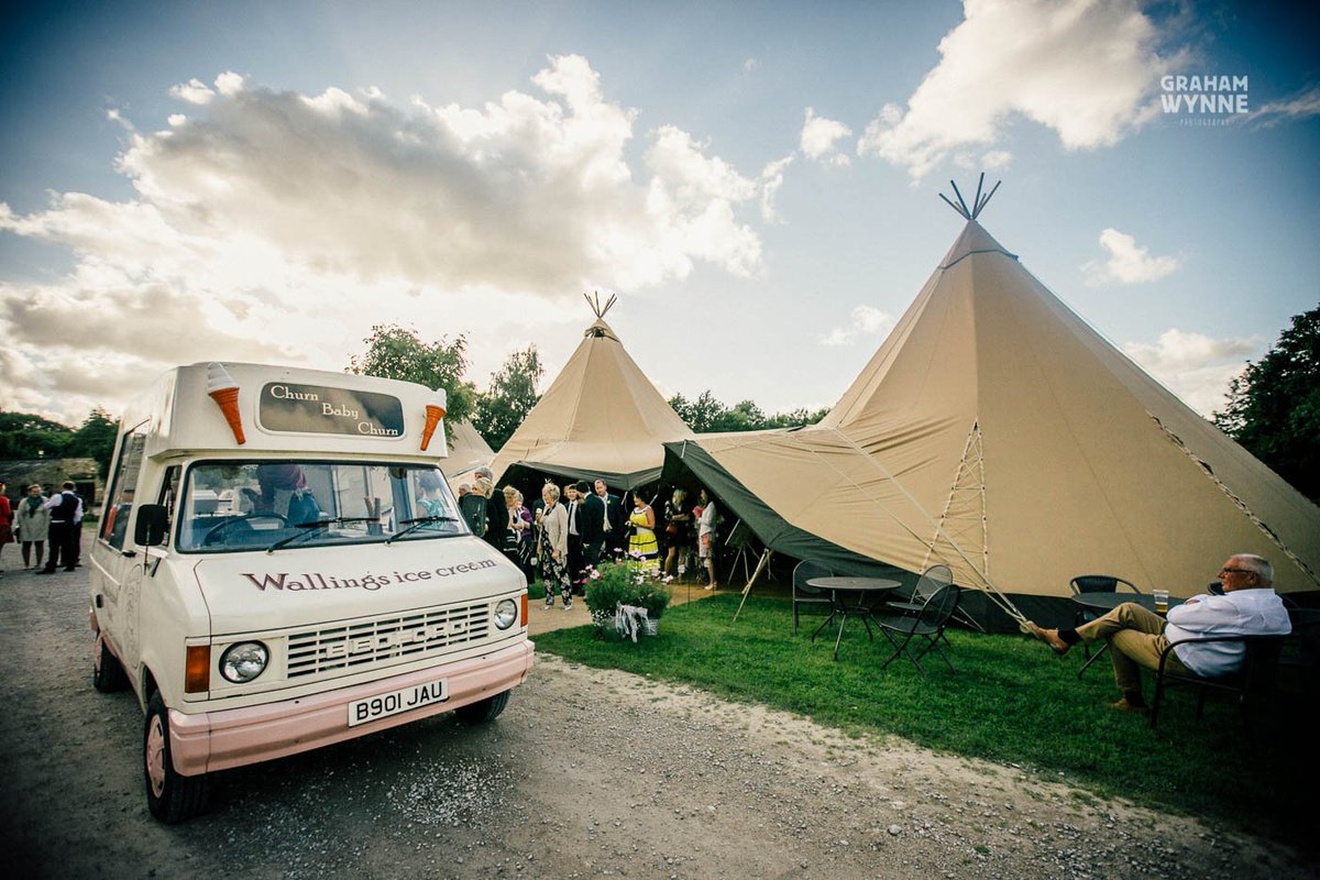 It's sunny!☀️🌤🌞 That means one thing.... ICE CREAM! #weddingfood #icecream #weddingcatering #weddingcumbria #outdoorweddingtent #outdoorweddingtentuk #outdoorweddinguk #weddingideas #shesaidyes #engaged #2019bride #2020bride #familyrunbusiness #weddinginspo #tipiwedding