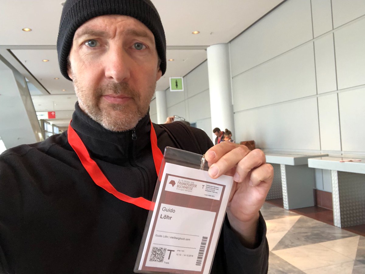 Buchmesse Frankfurt, mal schauen ob ich mein Buch finde 😬